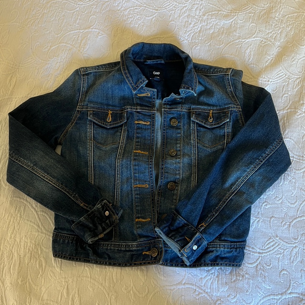 🌟Gap Jean Jacket Size Small